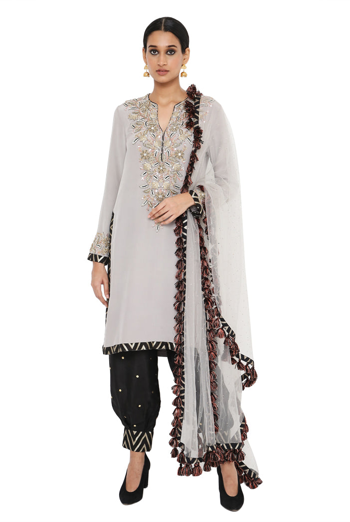 Payal Singhal Embroidered Kurta With Black Colour Jogger Salwar And Grey Colour Dupatta