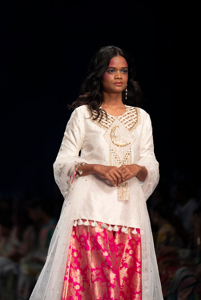 Off White Abla Silk Embroidered Kurta With Hot Pink Brocade Sharara And Off White Mukaish Dupatta