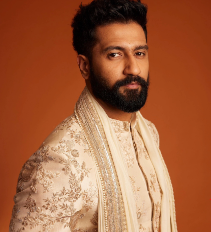 Vicky Kaushal in Embroidered Zari Sequins Sherwani set