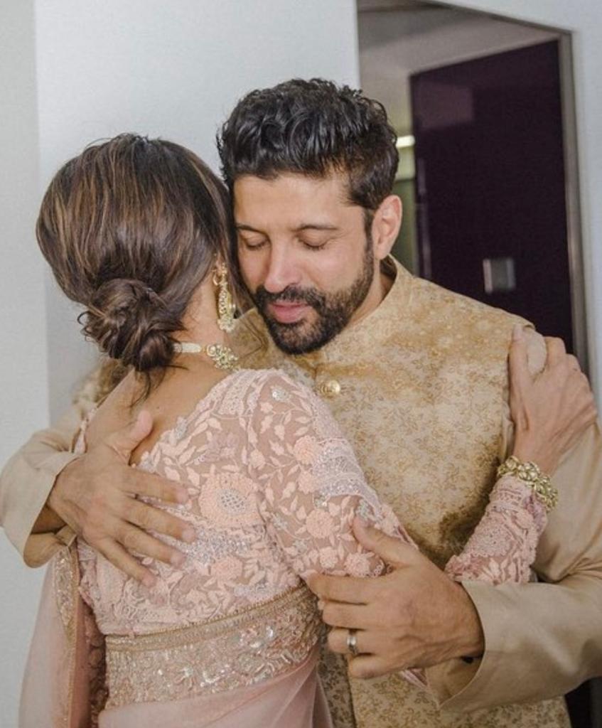 Shibani Akhtar In Anamika Khanna