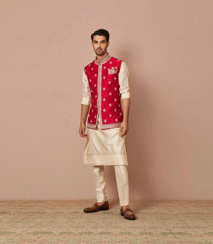 Anushree Reddy - Red   Rawsilk  bandi set - The Grand Trunk