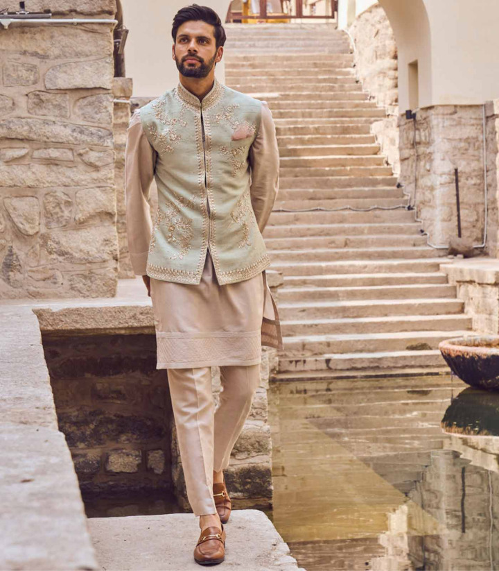 Anushree Reddy - Imari Pastel Green Bandi Set - The Grand Trunk