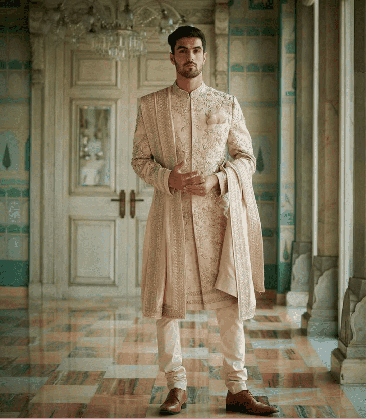 Anushree Reddy - Ivory zardozi embroidery set - The Grand Trunk