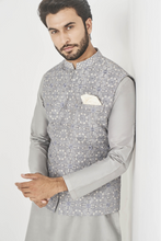 Load image into Gallery viewer, Gaith Bandi - Grey - The Grand Trunk