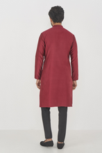 Load image into Gallery viewer, Gulzar Kurta- Maroon - The Grand Trunk