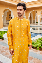Load image into Gallery viewer, Navodit kurta - Mustard - The Grand Trunk