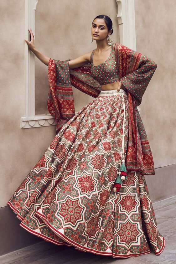 Mayai Lehenga - Red - The Grand Trunk