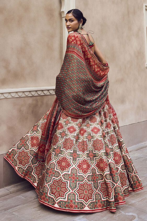Mayai Lehenga - Red - The Grand Trunk