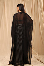 Load image into Gallery viewer, Black &amp; White Wallflower Cape Set - The Grand Trunk