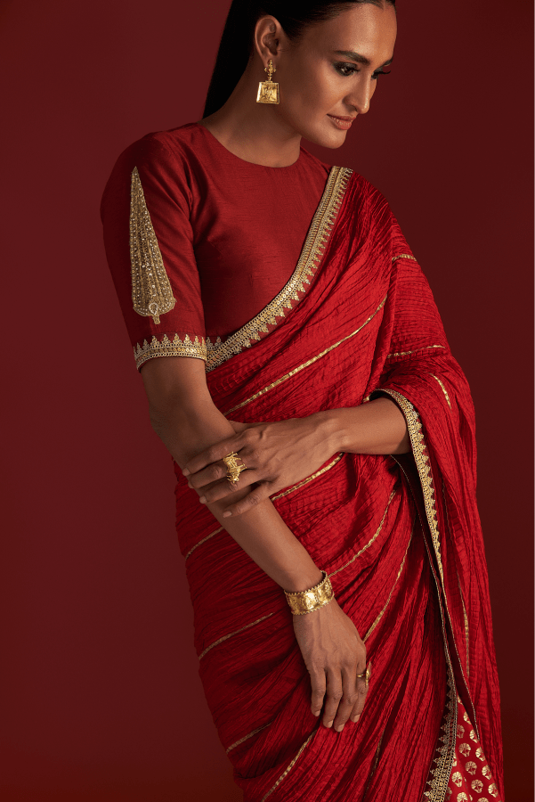 Red Crushed Honeycomb Saree - The Grand Trunk