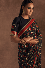 Load image into Gallery viewer, Black Irisbud Saree - The Grand Trunk