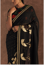 Load image into Gallery viewer, Black Springbud Saree - The Grand Trunk