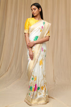 Load image into Gallery viewer, Pink Popsicle Jacquard Saree - The Grand Trunk