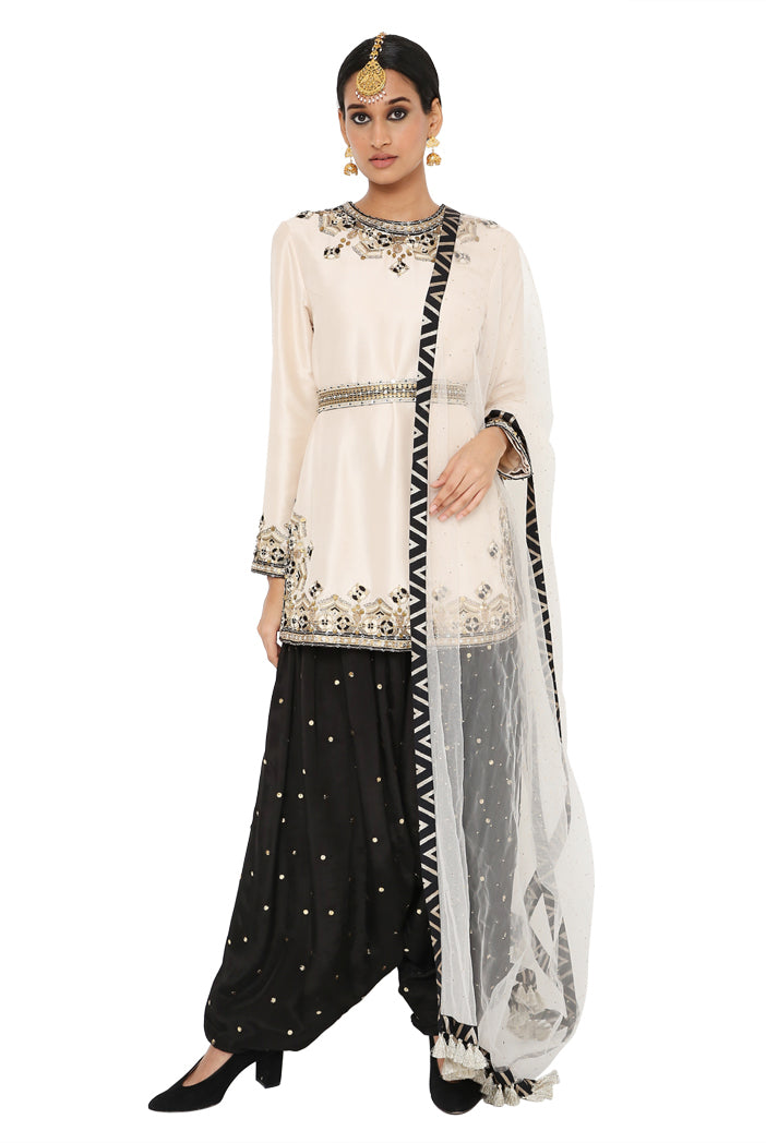 Payal Singhal Embroidered Kurta With Salwar and  Dupatta With Belt - The Grand Trunk