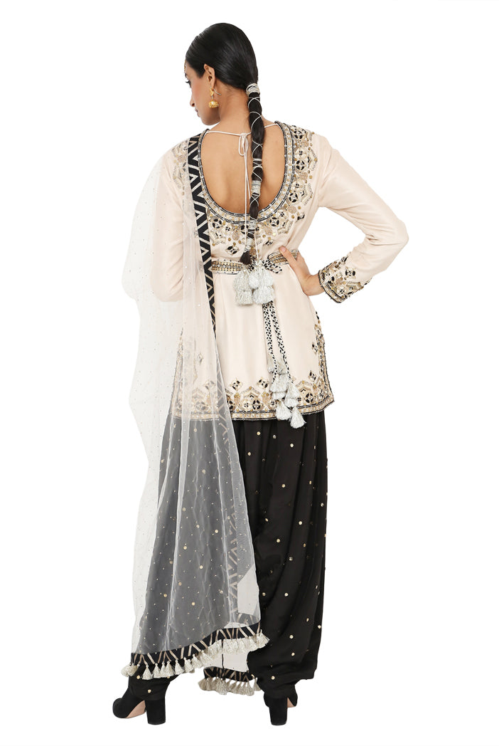 Payal Singhal Embroidered Kurta With Salwar and  Dupatta With Belt - The Grand Trunk