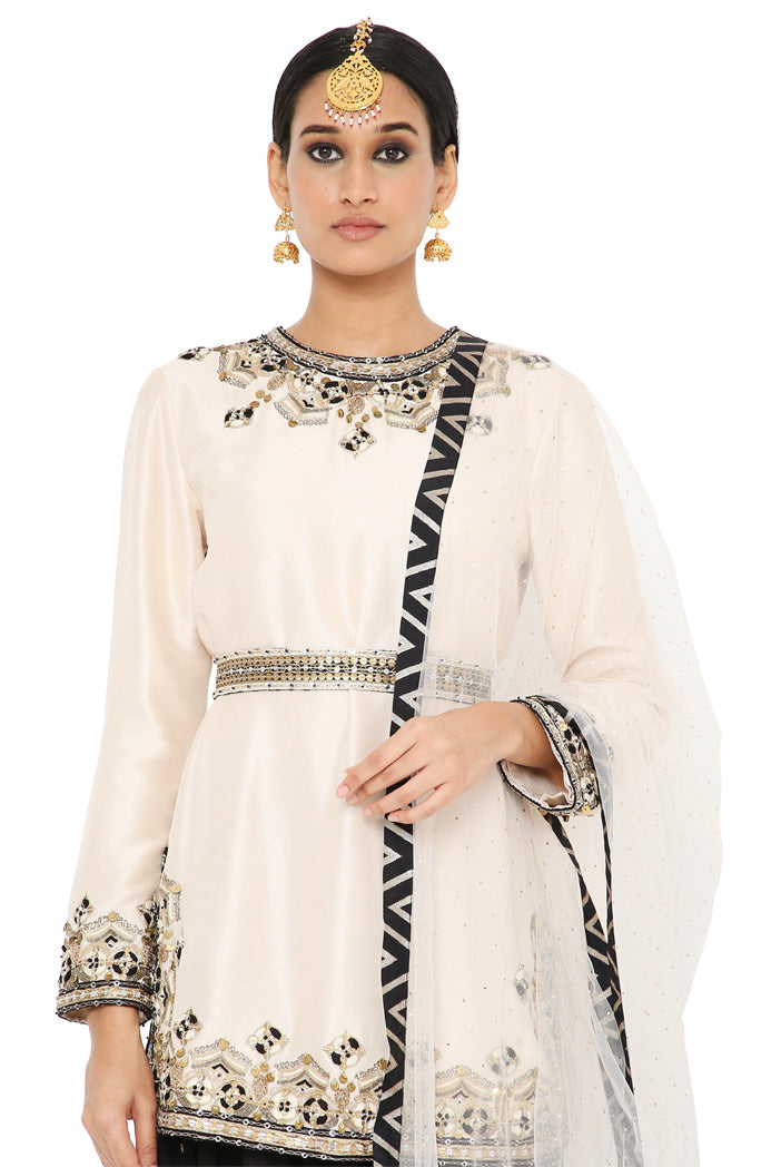 Payal Singhal Embroidered Kurta With Salwar and  Dupatta With Belt - The Grand Trunk