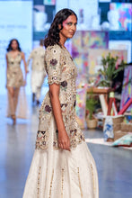 Load image into Gallery viewer, Off white georgette embroidered kurta with back cut out and abla silk sharara and net mukaish dupatta. - The Grand Trunk