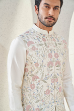 Load image into Gallery viewer, Nivan Nehru Jacket - Ivory - The Grand Trunk