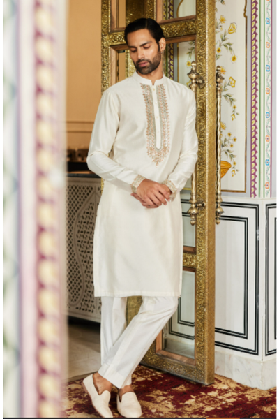 Saaket Gota Patti Kurta - Ivory
