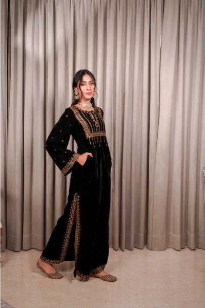 Esha Koul Black Kaftan set