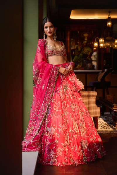 Mahima Mahajan Karim lehenga set