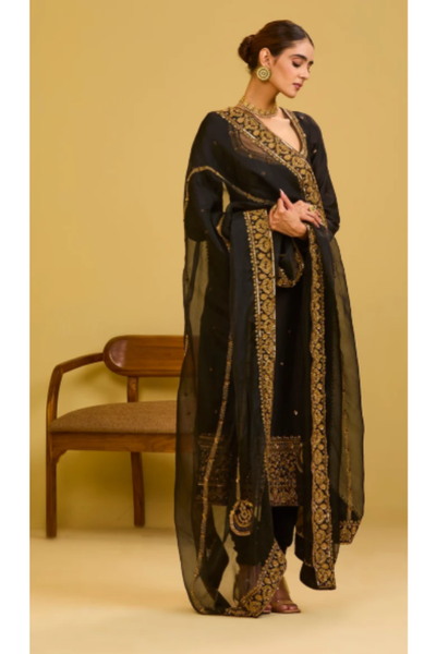 Esha Koul Black Kurta Set