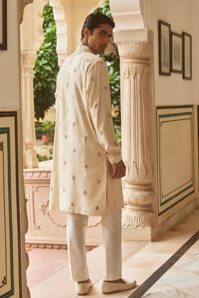 Anita Dongre Nivaan Embroidered Kurta - Cream