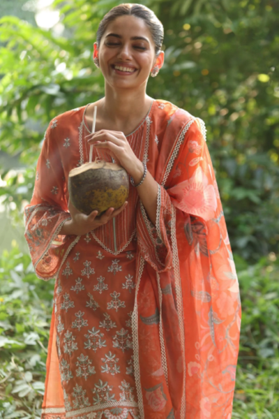 Mulmul Organza Shail Teracotta Kurta With Mulmul Cotton Shail Teracotta Pant - The Grand Trunk