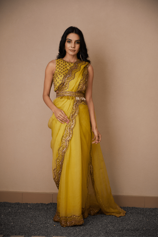 Yellow Organza With Antique Work Scallop Saree Set - The Grand Trunk