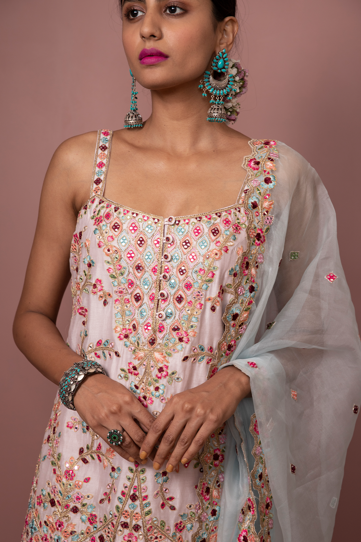 PINK STRAPPY KURTA WITH GHARARA - The Grand Trunk