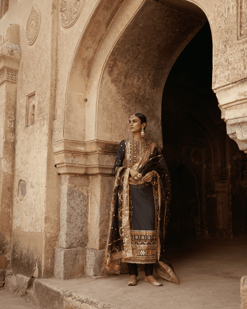 Mayyur Girotra - silk kurta coordinated with churidar dupatta - The Grand Trunk