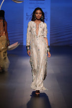 Load image into Gallery viewer, Payal Singhal Beyza Kaftaan - The Grand Trunk