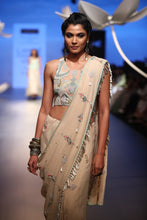 Load image into Gallery viewer, Payal Singhal Nebia Saree - The Grand Trunk