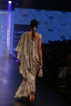 Load image into Gallery viewer, Payal Singhal Feruza Saree - The Grand Trunk