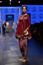 Load image into Gallery viewer, Payal Singhal Anora Kurta Set - The Grand Trunk